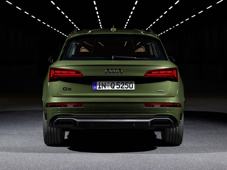  Audi Q5 40 TDI Quattro S-Line 2020 года  (WW) (фото 43 из 89)